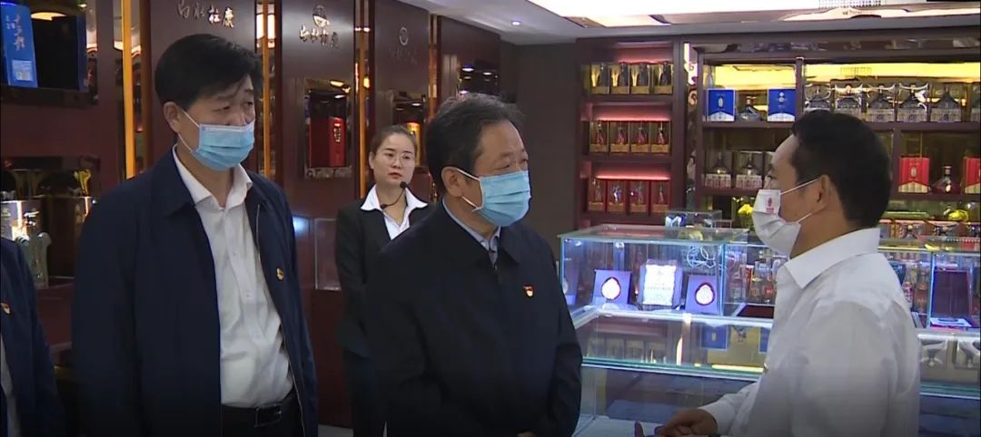 市委書記樊維斌來白考察—調研陝西免费看片视频在线下载酒廠
